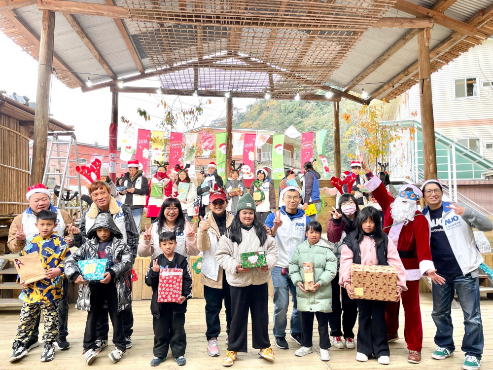 友達永續基金會號召「圓夢計畫」行動連續23年，由同仁凝聚內部愛心與資源送往偏鄉，累積為逾萬名兒童圓夢，實踐友達共創共好的永續精神。